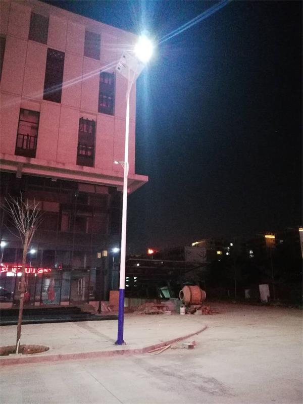鑫永虹照明LED太阳能路灯