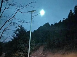 鑫永虹照明6米LED太阳能路灯完工啦