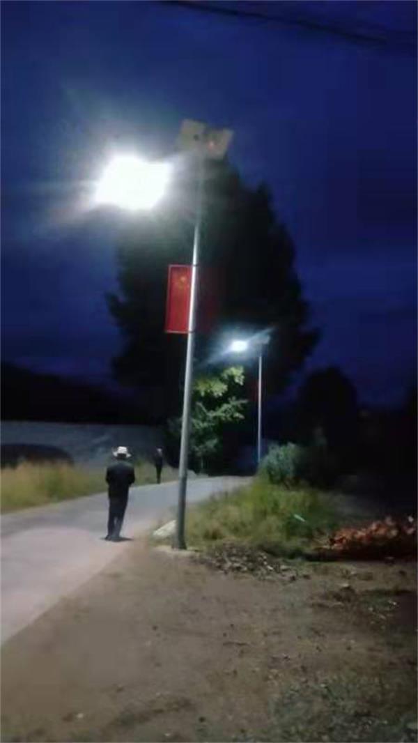 鑫永虹照明LED太阳能路灯