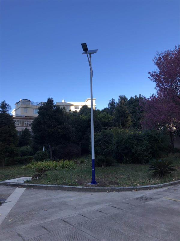 鑫永虹照明LED太阳能路灯
