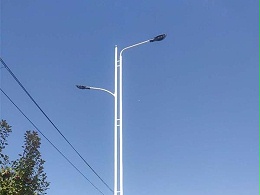 鑫永虹照明14米LED路灯进驻新疆伊宁