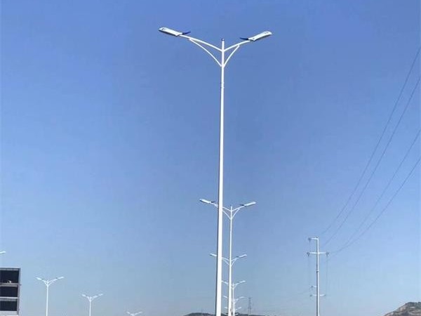 鑫永虹照明市政工程之平凉泾河大道12米双臂LED路灯
