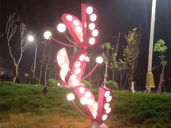 鑫永虹蝴蝶造型LED景观灯惊现云南普洱某大型公园