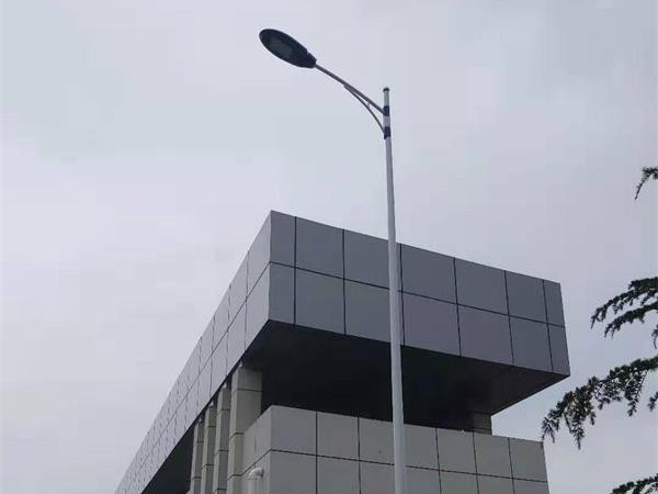 鑫永虹照明9米LED路灯进驻平凉**工业园区
