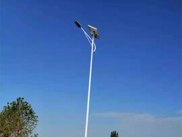 10米LED太阳能路灯-鑫永虹照明甘肃省酒泉市工程案例