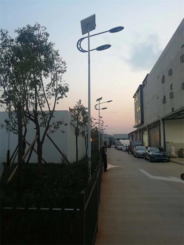 鑫永虹照明LED太阳能路灯