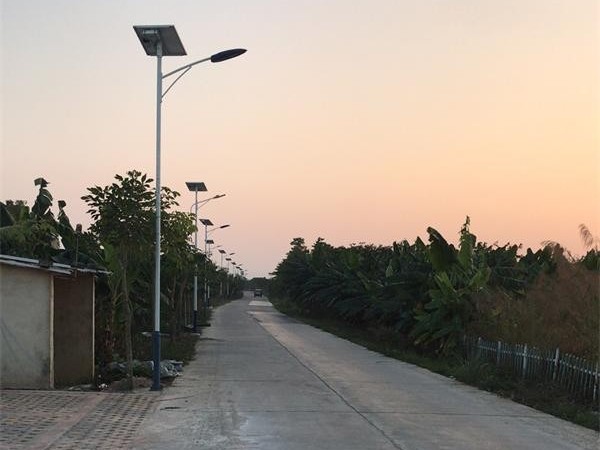 广东省揭阳市揭西县农村led太阳能路灯工程案例
