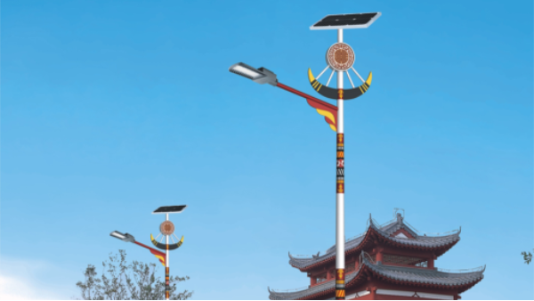 农村太阳能路灯为何前面很亮，后半夜微亮呢？